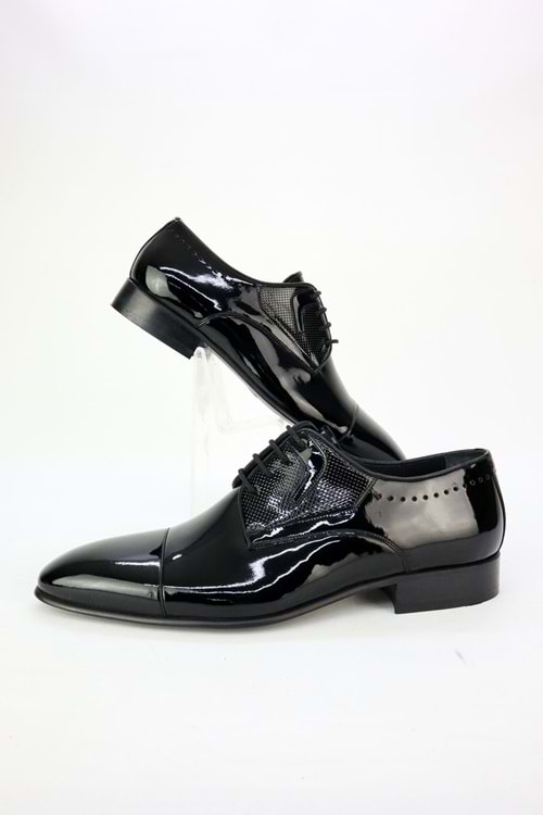 Şahin Parlak Rugan Siyah Bağcıklı Erkek Deri Ayakkabı